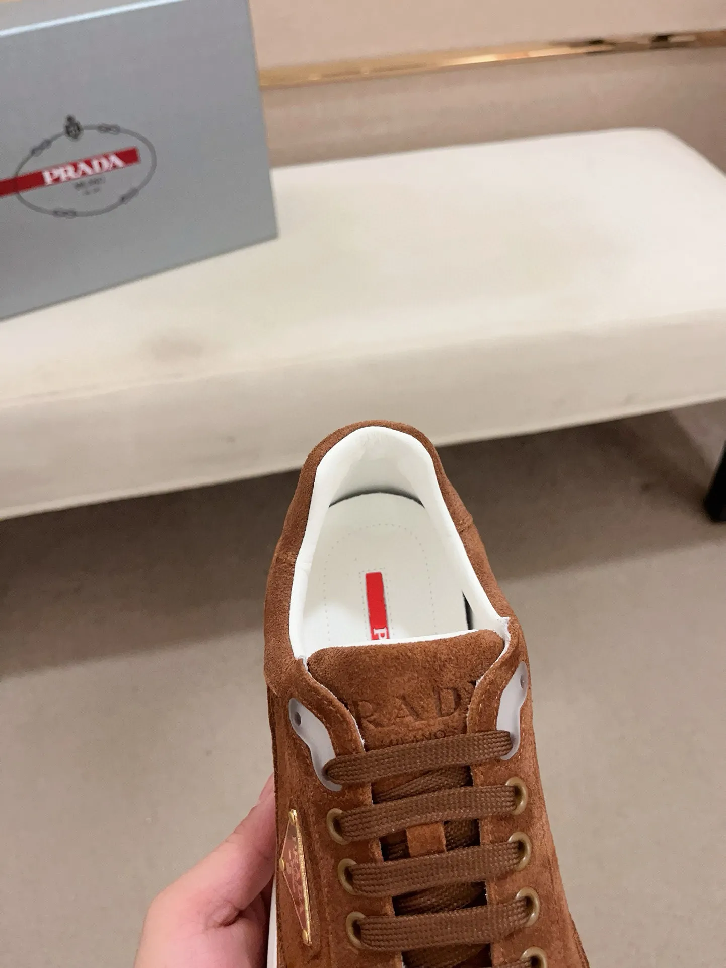 Men's shoes 💰 580💰 ✔️✔️✔️High-quality new PRADA counters are launched simultaneously. The new men's shoes and 😘 fabrics are made of selected first-layer cowhide with superb craftsmanship. Lining: Full cowhide lining. 👍🏿 High-end ☄️ air-cushion molded anti-slip rubber outsole, exquisite lines, simple and elegant, comfortable and high-end for leisure travel. Code number: 38 to 45 (can be customized to 46 to 47, non-refundable)